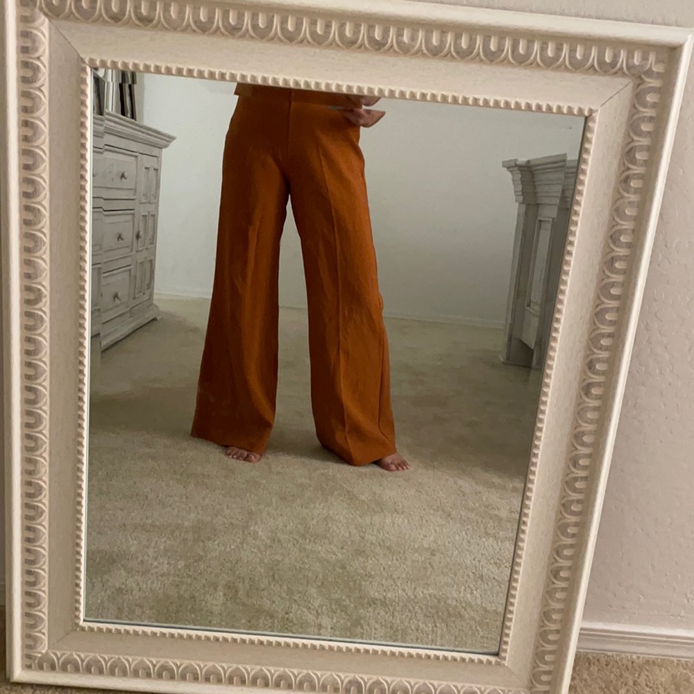 Wide Leg • Urban Outfitters • Nice fit • Perfect Fall color (burnt orange) 😍